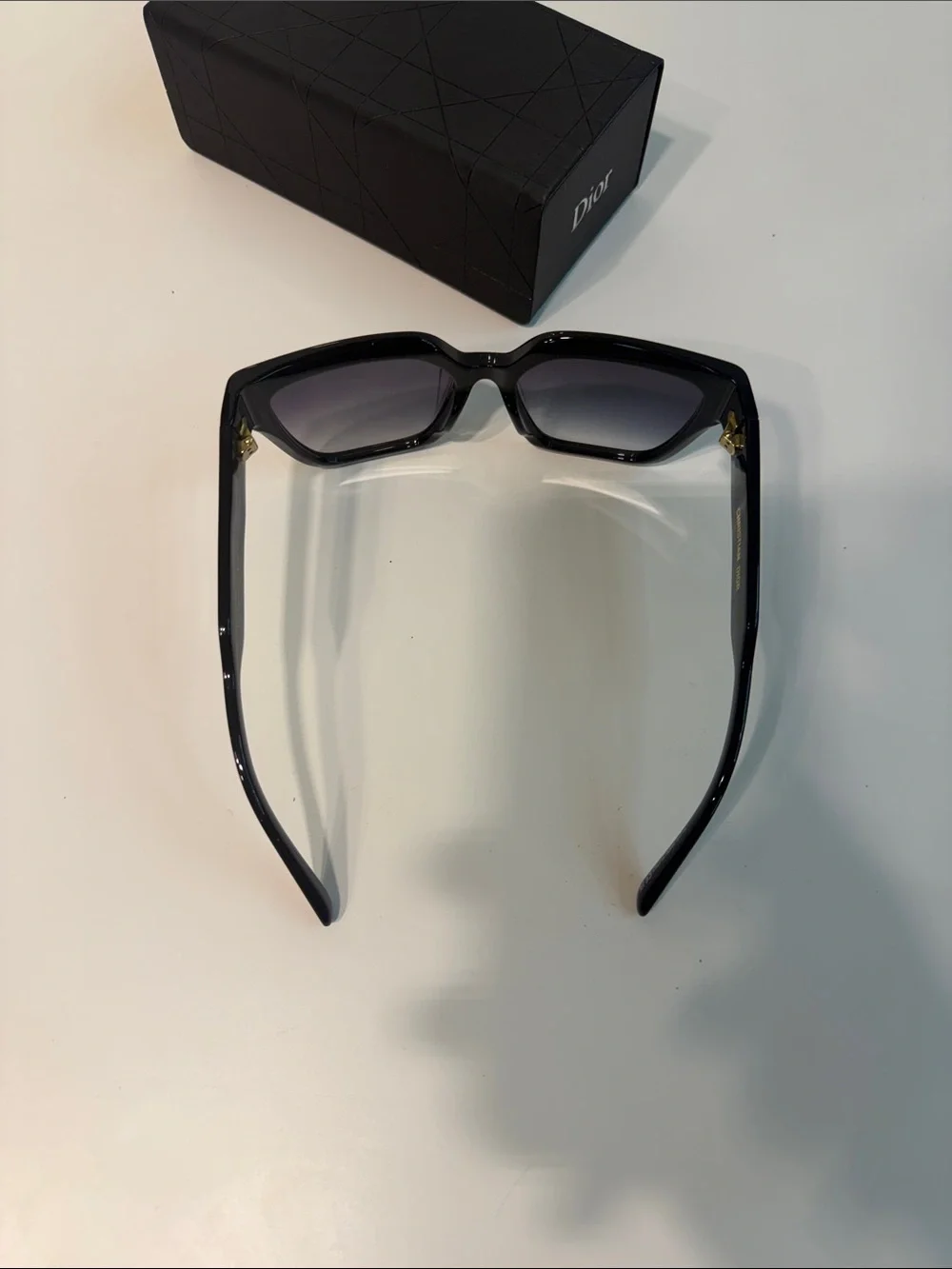 Like new Dior DiorSignature S10F Sunglasses women’s Dior shades
